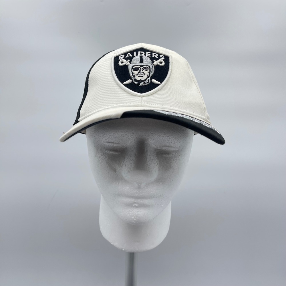 NFL Team Apparel OSFM Cap Las Vegas Raiders White Black Adjustable Strapback Hat